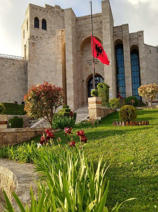 Kruja Hostel الغرفة الصورة