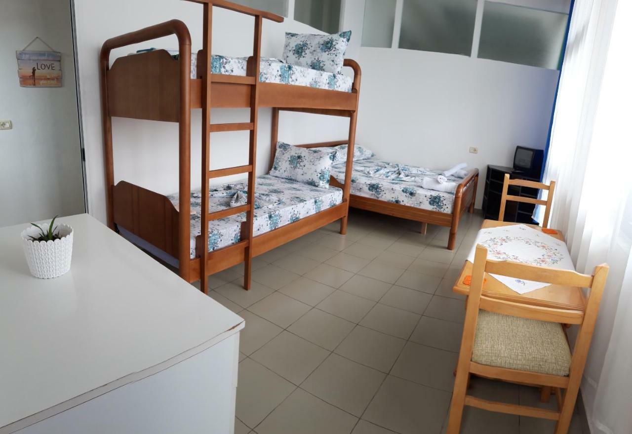Kruja Hostel الغرفة الصورة